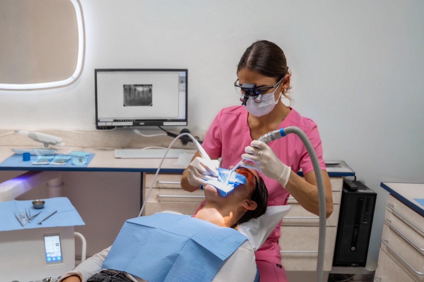Consultation au Cabinet Dentaire la Plaine — implant dentaire